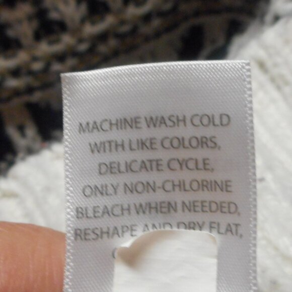 OPHELIS ROE, women's heavy pullover sweater, sz 2X black, white & beige - Picture 4 of 8